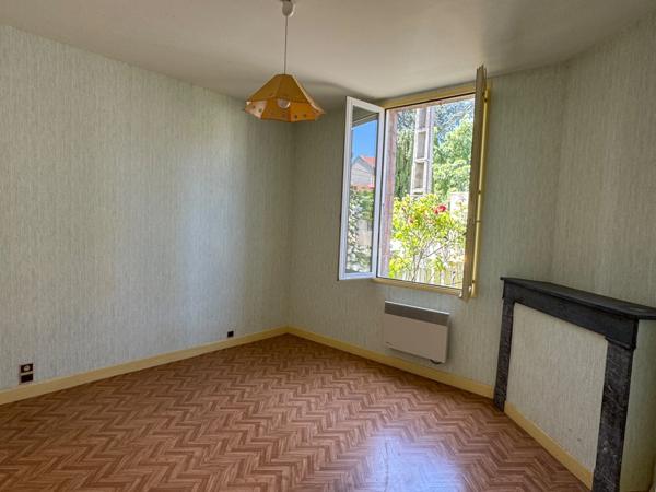 ENSEMBLE IMMOBILIER / DEUX MAISONS DE VILLE ET JARDIN CLOS