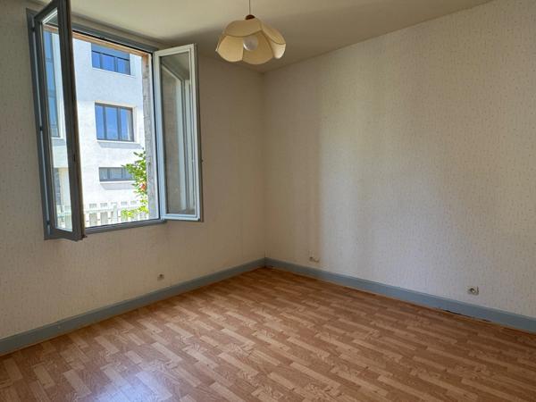 ENSEMBLE IMMOBILIER / DEUX MAISONS DE VILLE ET JARDIN CLOS