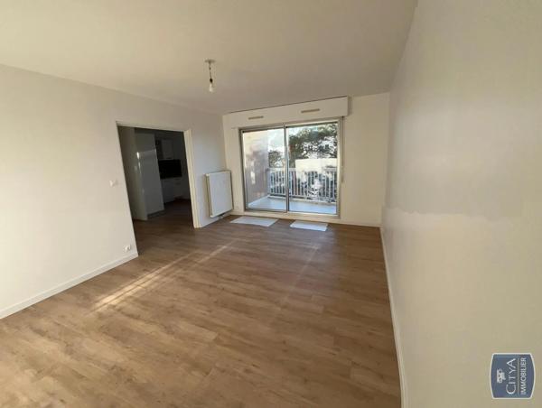 Appartement à louer 3 pièces 75.6m²