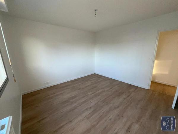 Appartement à louer 3 pièces 75.6m²