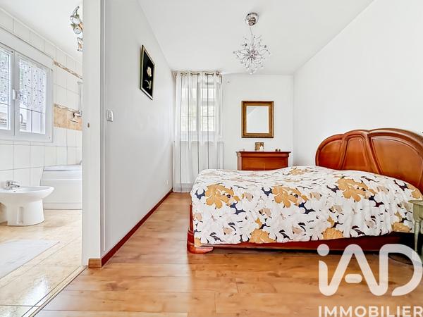 Maison à vendre 7 pièces 210 m² Viry-Châtillon