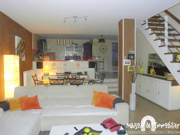 Location Maison de ville - 3 chambres et cour - 97m² - COGNAC
