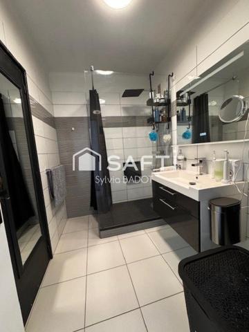 EXCLUSIVITE LA SEYNE SUR MER SUPERBE T3 + CAVE + PKGS