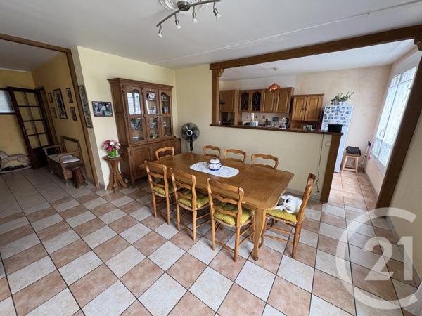 Appartement T4 à vendre  4 pièces - 94 m 2   CHATEAUROUX  - 36