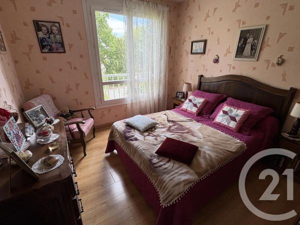 Appartement T4 à vendre  4 pièces - 94 m 2   CHATEAUROUX  - 36
