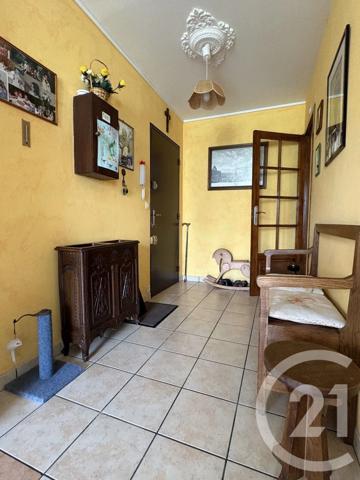 Appartement T4 à vendre  4 pièces - 94 m 2   CHATEAUROUX  - 36