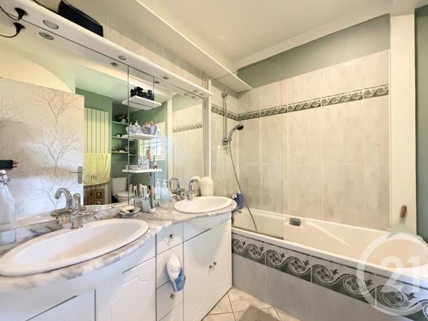 Maison à vendre  9 pièces - 205 m 2   MASSY  - 91