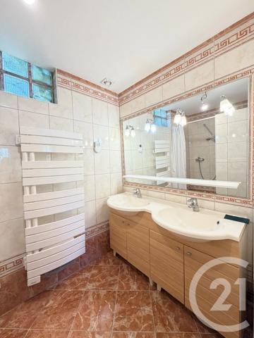 Maison à vendre  9 pièces - 205 m 2   MASSY  - 91