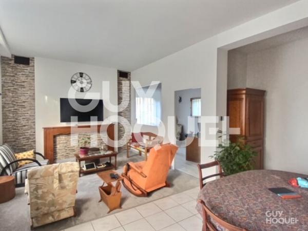 Deux maisons et un atelier sur Orthez