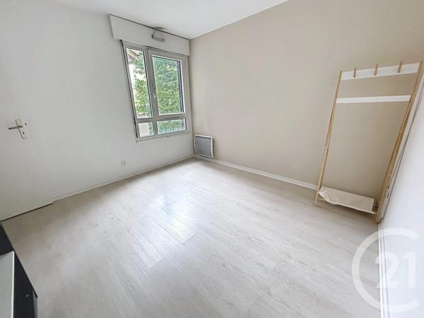 Appartement F2 à vendre  2 pièces - 50,50 m 2   LE KREMLIN BICETRE  - 94
