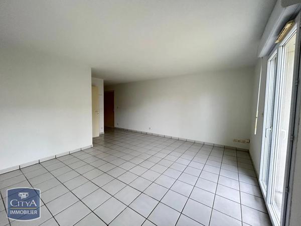 Appartement à louer 2 pièces 48.74m² Tarbes (65000)