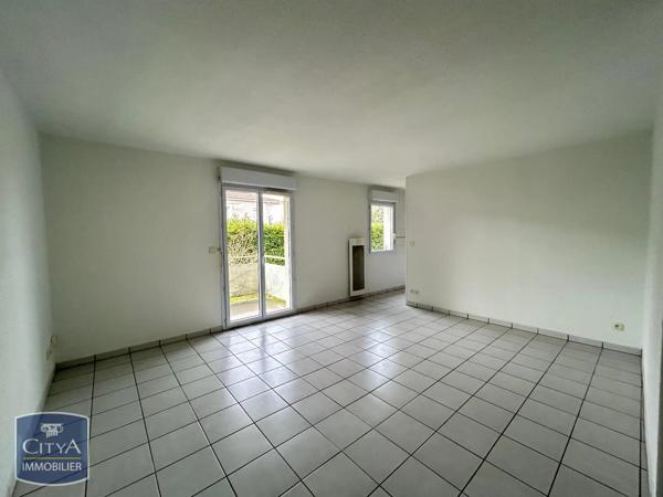 Appartement à louer 2 pièces 48.74m² Tarbes (65000)