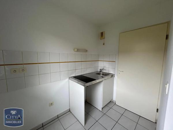 Appartement à louer 2 pièces 48.74m² Tarbes (65000)