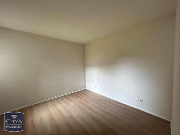 Appartement à louer 2 pièces 48.74m² Tarbes (65000)