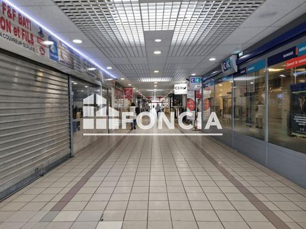 Location Local commercial 2 pièces 62 m² - CTRE CIAL DE LA CROIX VERTE 1 Saint Germain Les Corbeil 91250