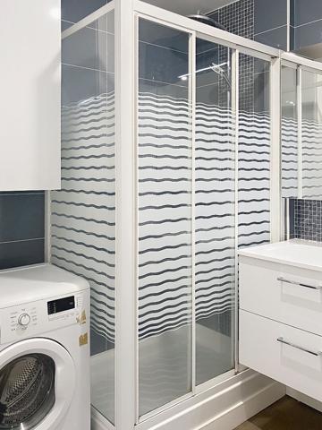 A vendre Angers les Banchais, appartement type 2, une chambre, cuisine aménagée équipée, cave plus place de parking privative. A deux minutes de la ligne B du tramway arrêt deux-croix. et à proximité de la ligne de bus numéro 7.