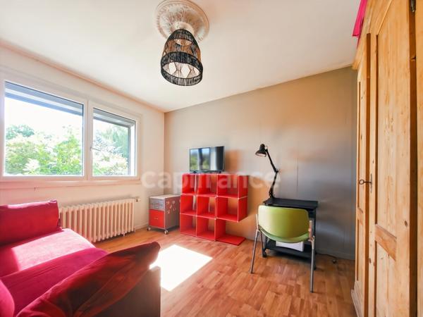ETEVAUX, Maison sur sous-sol complet – 2 chambres et 1 bureau