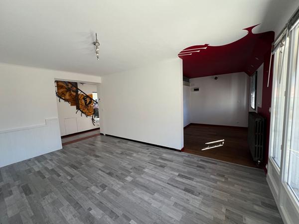 Maison Volonne 11 pièce(s) 237 m2