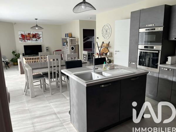 Maison à vendre 5 pièces 103 m² Bourges