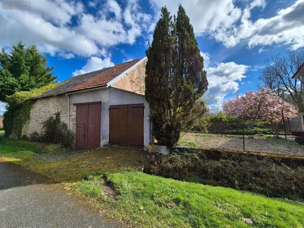 Maison de ville à vendre à Crozon-sur-Vauvre dans l'Indre (36140), ref : CG/369   
4 rue des églantines