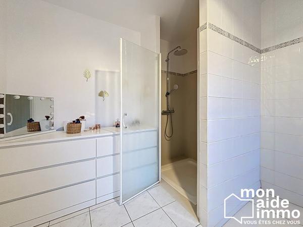 PLAIN PIED, 3/4 chambres, terrasses, jardin