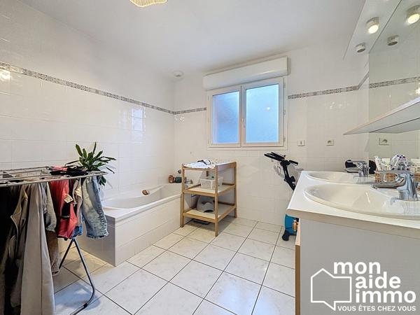 PLAIN PIED, 3/4 chambres, terrasses, jardin