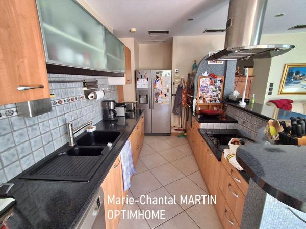 Marseille 8° premier Prado Rez-de-jardin T5 avec jardin et terrasse