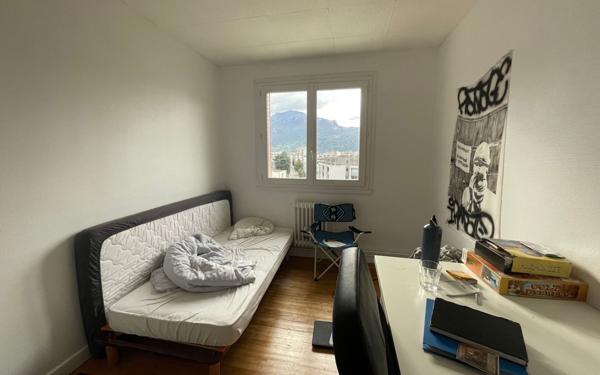 Appartement à vendre    4 pièces • 66,42 m2 Saint-Martin-d'Hères