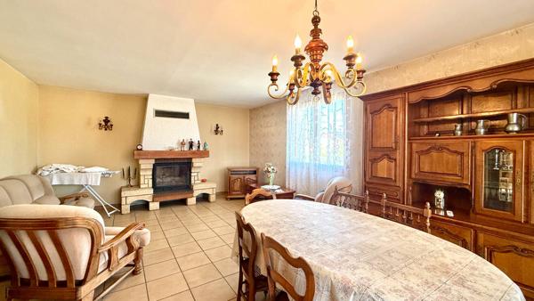 Maison T4 de 92 m² avec sous-sol complet  Proche centre de Craponne