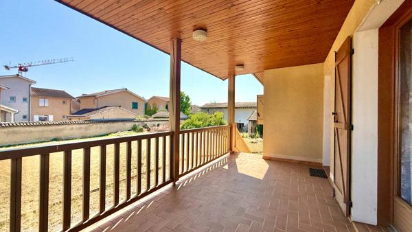 Maison T4 de 92 m² avec sous-sol complet  Proche centre de Craponne