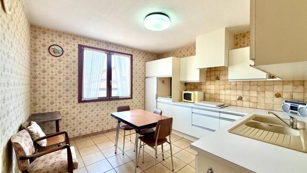 Maison T4 de 92 m² avec sous-sol complet  Proche centre de Craponne