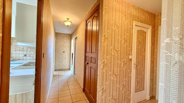Maison T4 de 92 m² avec sous-sol complet  Proche centre de Craponne