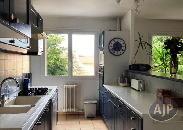 Vente appartement Garches : 695 000 € - AJP Immobilière Passy Paris 16