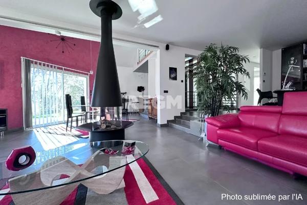 La Chapelle-Saint-Mesmin (45380) La Chapelle-St-Mesmin (45) – Magnifique maison contemporaine 200 m² - Parcelle 1 760 m² paysagée – Piscine –