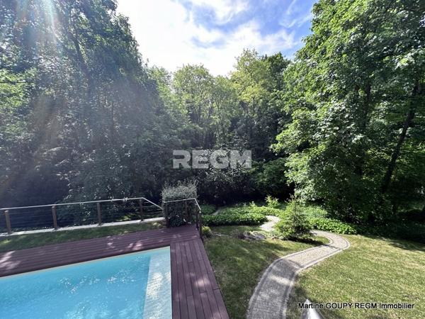 La Chapelle-Saint-Mesmin (45380) La Chapelle-St-Mesmin (45) – Magnifique maison contemporaine 200 m² - Parcelle 1 760 m² paysagée – Piscine –