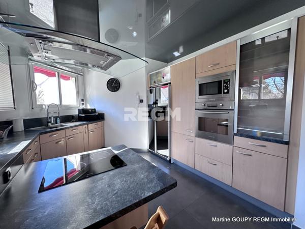 La Chapelle-Saint-Mesmin (45380) La Chapelle-St-Mesmin (45) – Magnifique maison contemporaine 200 m² - Parcelle 1 760 m² paysagée – Piscine –