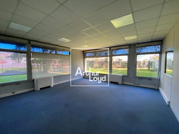 Bureaux à louer à Toulouse - La Cépière avec parkings privatifs et accès métro