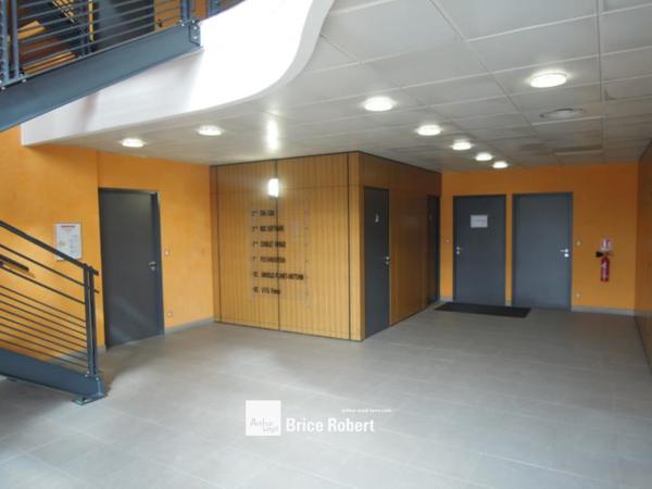 Bureaux à louer à Saint-Priest au sein d’un parc tertiaire dernière génération