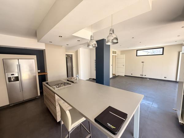 Maison 9 pièce(s) 5 chambre(s) 187.6 m²