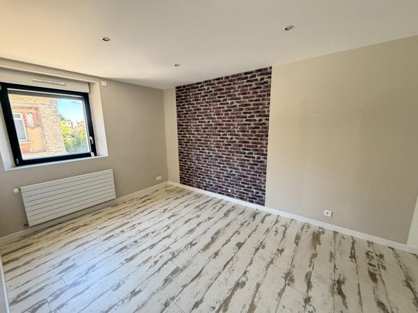 Maison 9 pièce(s) 5 chambre(s) 187.6 m²