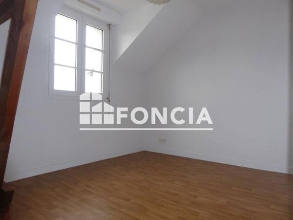 Location Appartement 2 pièces 33.99 m² - 5 RUE GUY DE LAVAL Laval 53000