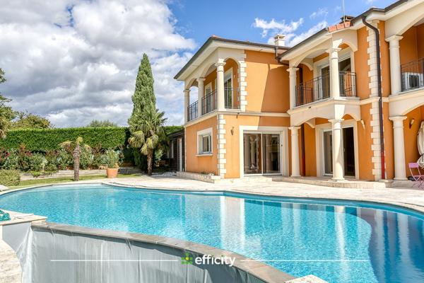 Maison 10 pièces - 300 m² Bien prestige