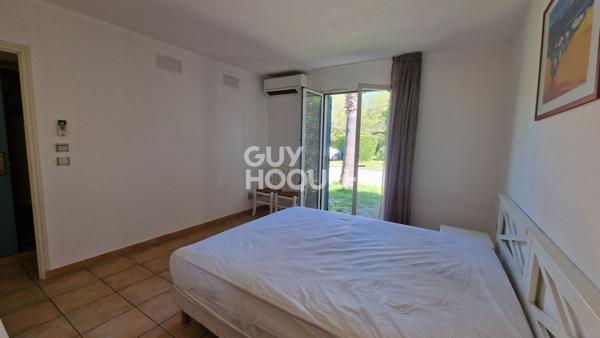 ARGELES SUR MER Dans résidence de vacances, maison de plain pied meublée, 3 pièces.