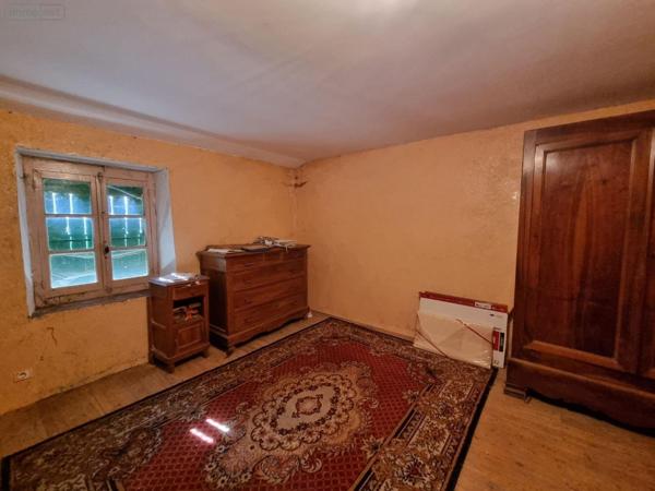 Fermette à vendre à Chenay-le-Châtel en Saône-et-Loire (71340), ref : 20333