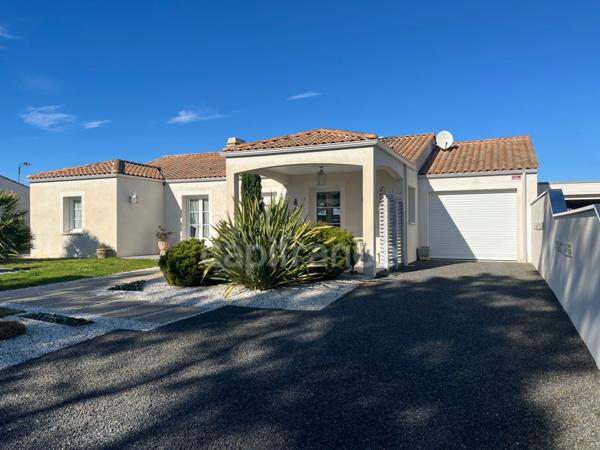 Maison élégante et fonctionnelle - 5 pièces - proche centre-bourg et des plages