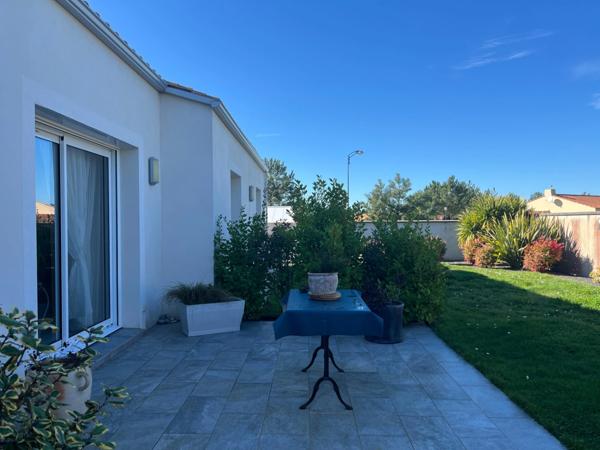 Maison élégante et fonctionnelle - 5 pièces - proche centre-bourg et des plages