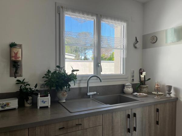 Maison élégante et fonctionnelle - 5 pièces - proche centre-bourg et des plages