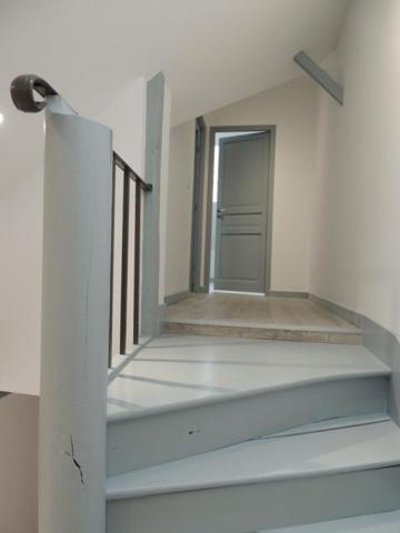 Houdan centre / RARE / Appartement entièrement rénové avec matériaux de qualité / 3 chambres