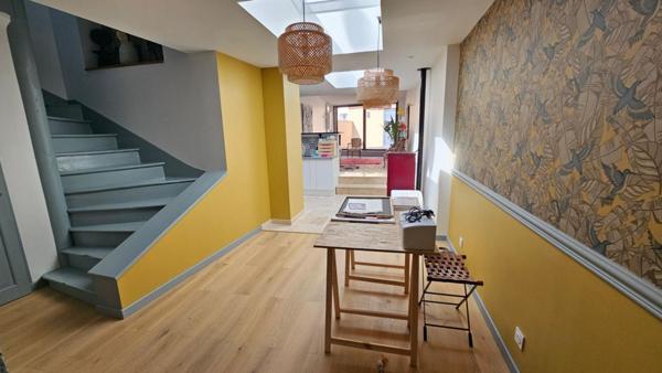 Houdan centre / RARE / Appartement entièrement rénové avec matériaux de qualité / 3 chambres