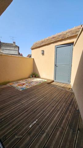 Houdan centre / RARE / Appartement entièrement rénové avec matériaux de qualité / 3 chambres